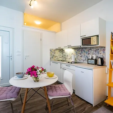 Studio Gina Apartment *
