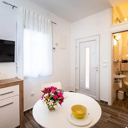 Studio Gina Apartment
